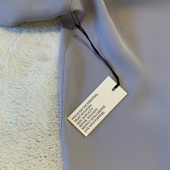 Aritzia Babaton Rena Shirt in Gray Size Medium New With Tags NWT - Picture 10 of 15